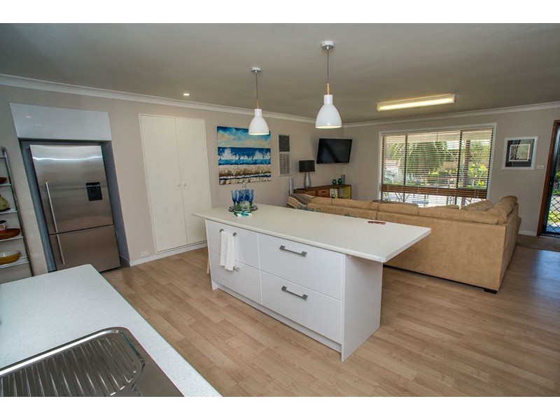 9 Mary Street, Soldiers Point NSW 2317