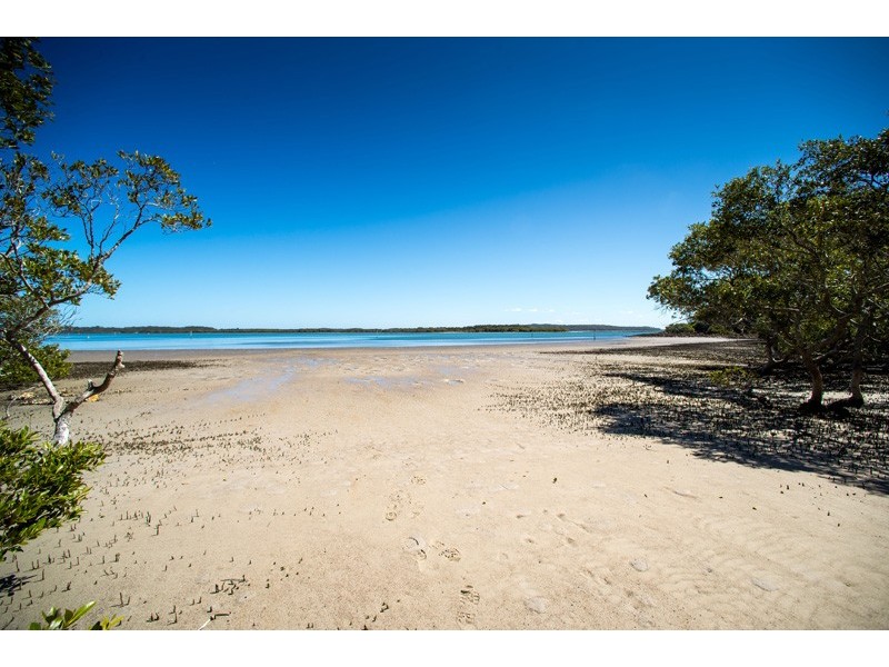 9 Mary Street, Soldiers Point NSW 2317