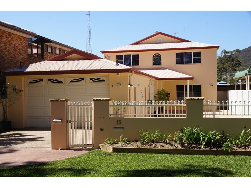 15 Shoal Bay Avenue, Shoal Bay NSW 2315