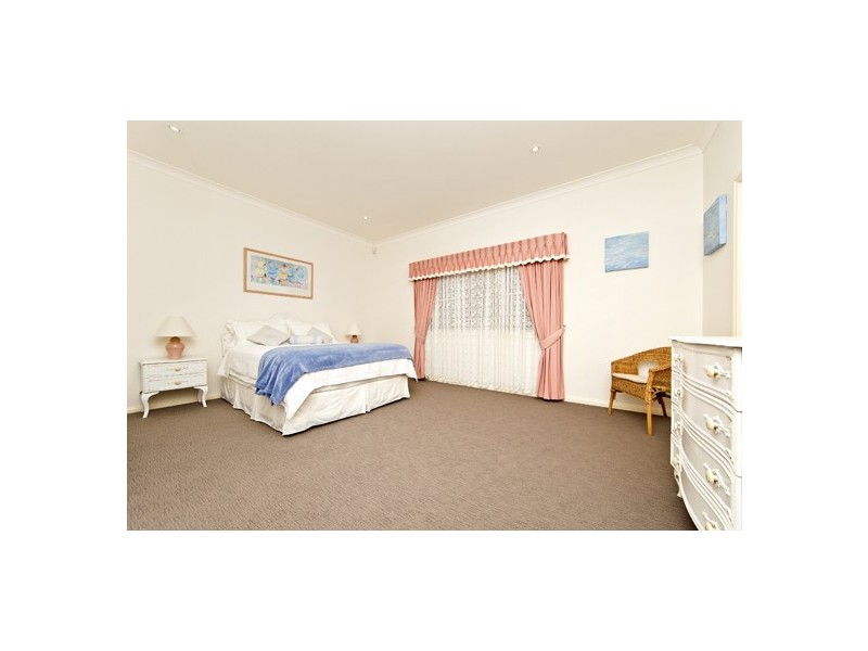 15 Shoal Bay Avenue, Shoal Bay NSW 2315