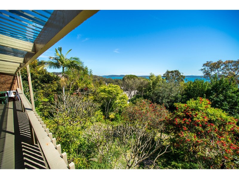 28 Wallawa Road, Nelson Bay NSW 2315