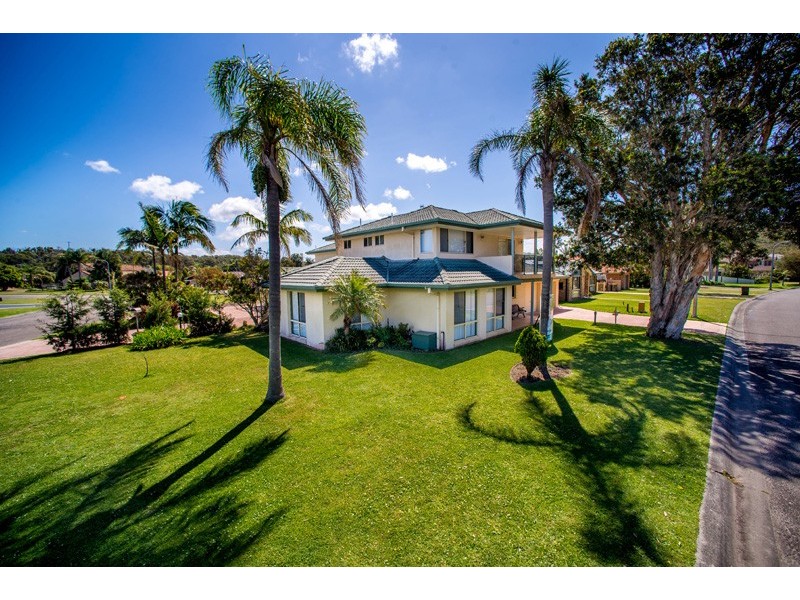 2/32 Farm Road, Fingal Bay NSW 2315
