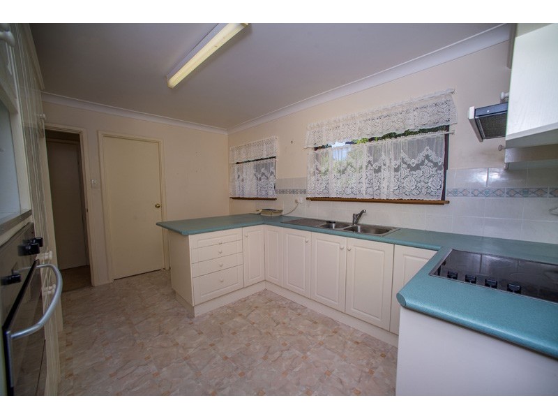 10 Victor Parade, Shoal Bay NSW 2315