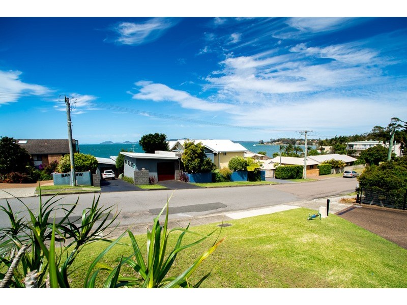02/1 Mitchell Street, Soldiers Point NSW 2317