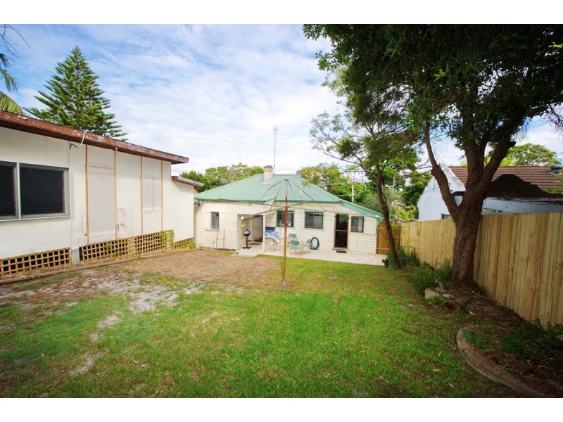 22 Tomaree Rd, Shoal Bay NSW 2315