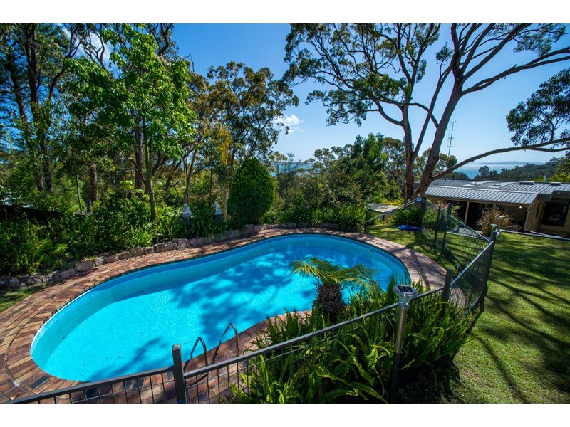 27 Upton Street, Soldiers Point NSW 2317