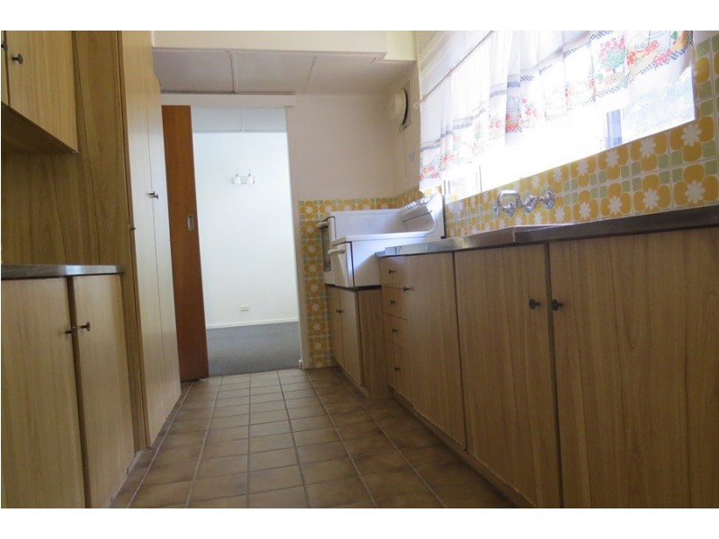 2/4 Messines St, Shoal Bay NSW 2315