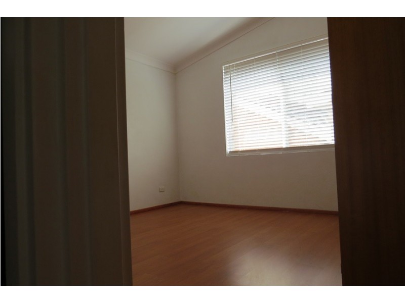 2/4 Messines St, Shoal Bay NSW 2315