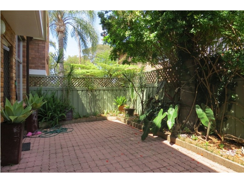 2/4 Messines St, Shoal Bay NSW 2315