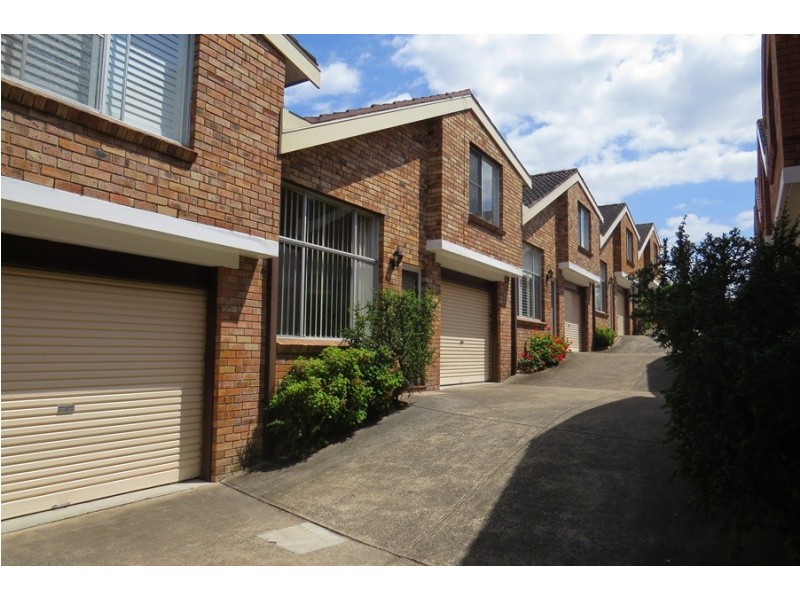 2/4 Messines St, Shoal Bay NSW 2315