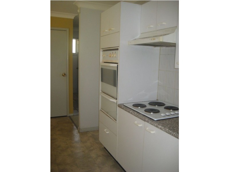 18 Clonmeen Cct, Anna Bay NSW 2316