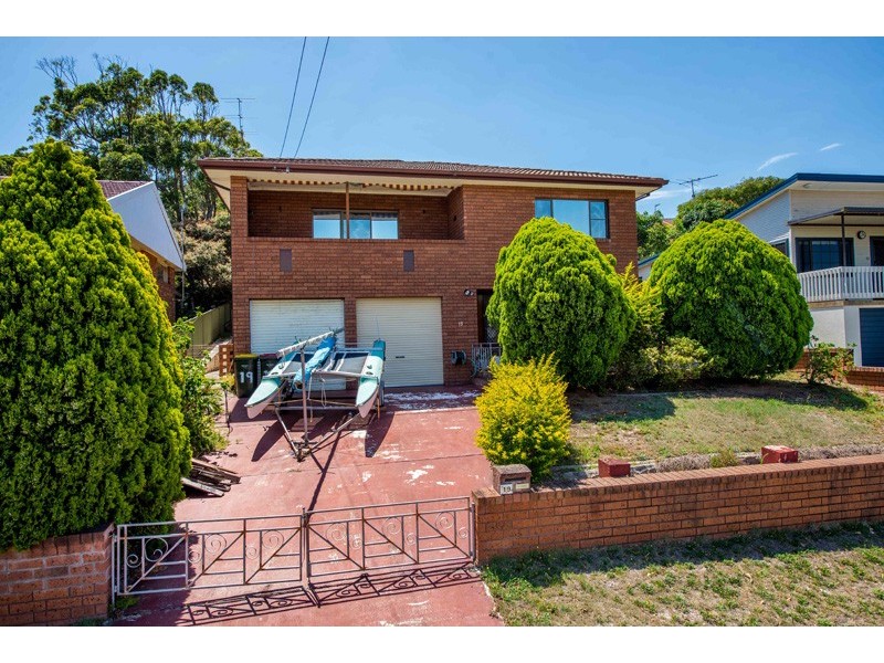 19 Victor Pde, Shoal Bay NSW 2315