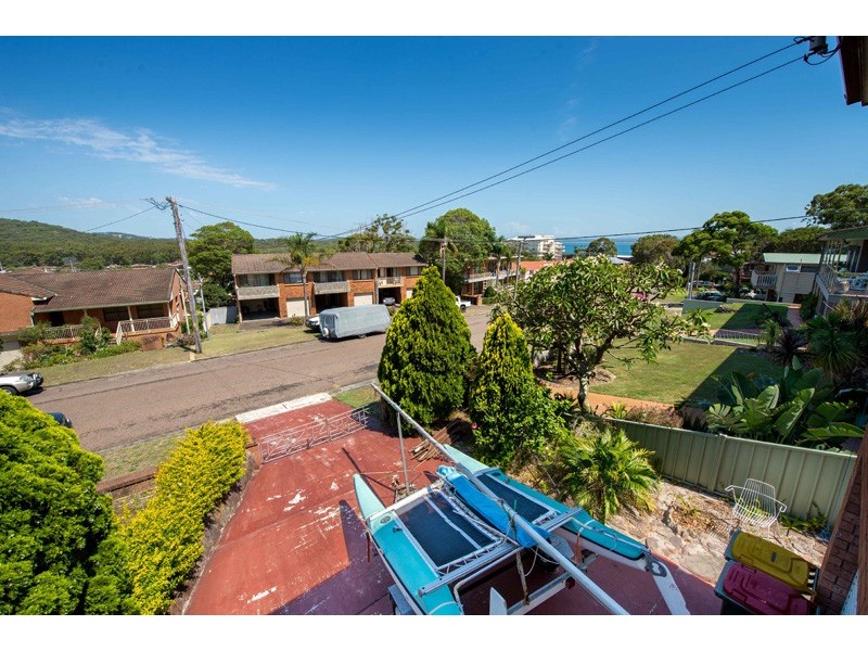 19 Victor Pde, Shoal Bay NSW 2315
