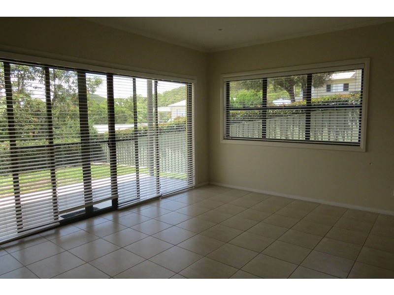 2/47 Wollomi Ave, Nelson Bay NSW 2315