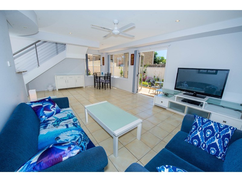 1/8. Ala Moana Way, Fingal Bay NSW 2315