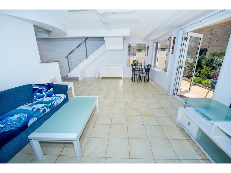 1/8. Ala Moana Way, Fingal Bay NSW 2315