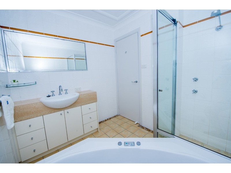 1/8. Ala Moana Way, Fingal Bay NSW 2315