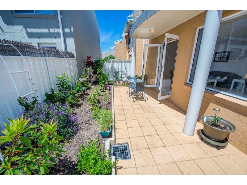 1/8. Ala Moana Way, Fingal Bay NSW 2315