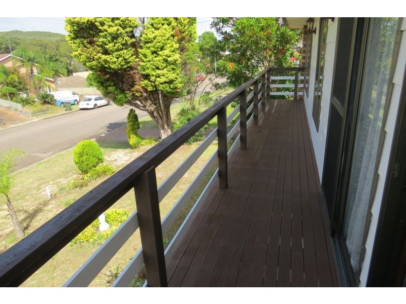 64 Government Rd, Shoal Bay NSW 2315