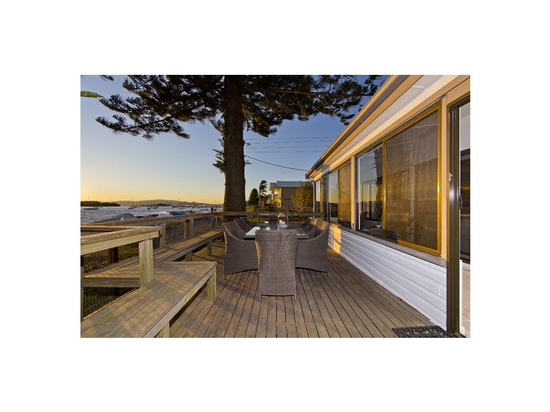 38 Sunset Boulevarde, Soldiers Point NSW 2317