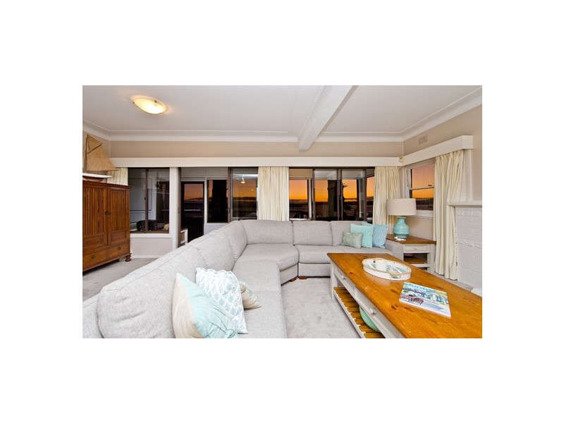 38 Sunset Boulevarde, Soldiers Point NSW 2317