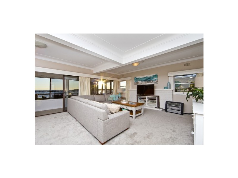 38 Sunset Boulevarde, Soldiers Point NSW 2317