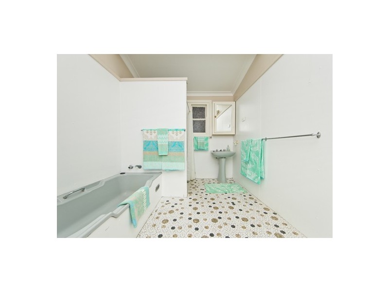 38 Sunset Boulevarde, Soldiers Point NSW 2317