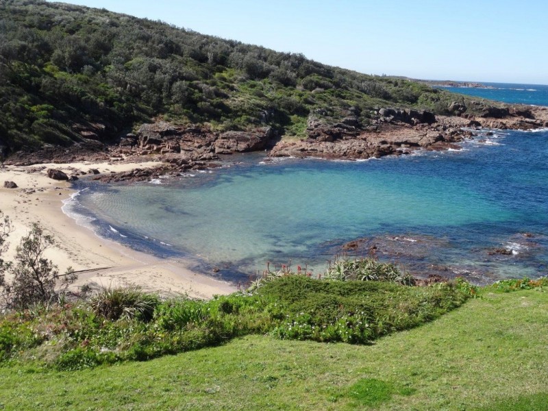 13 Ocean Street, Fishermans Bay NSW 2316