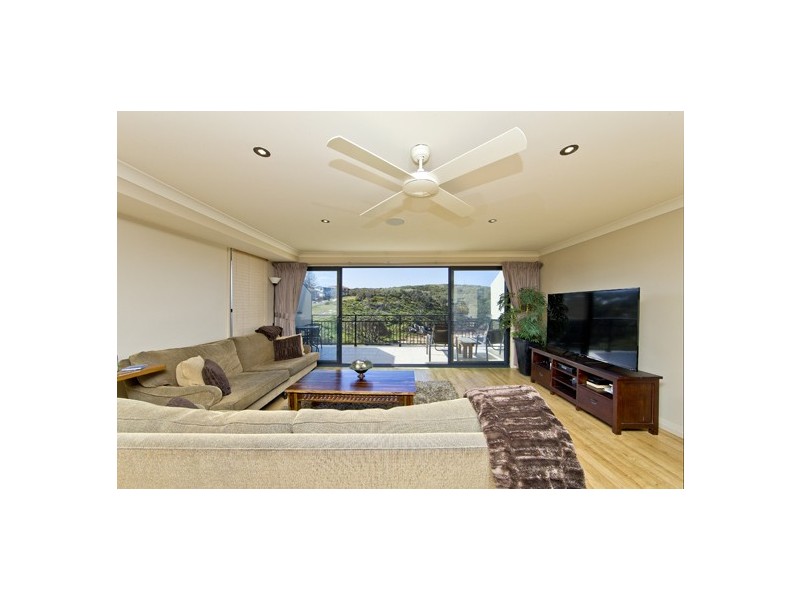 13 Ocean Street, Fishermans Bay NSW 2316