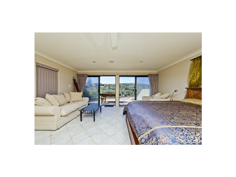13 Ocean Street, Fishermans Bay NSW 2316