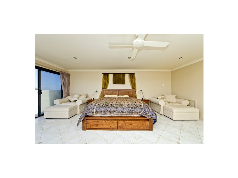 13 Ocean Street, Fishermans Bay NSW 2316
