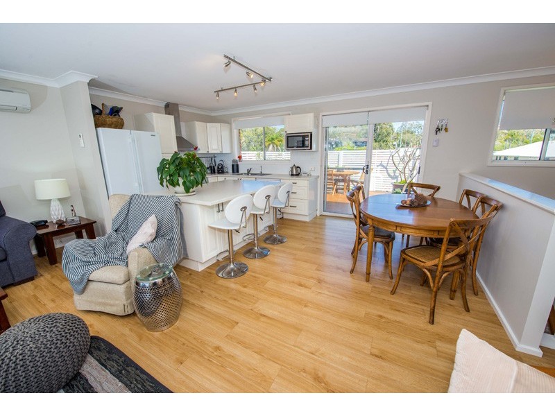 87 Cook Parade, Lemon Tree Passage NSW 2319