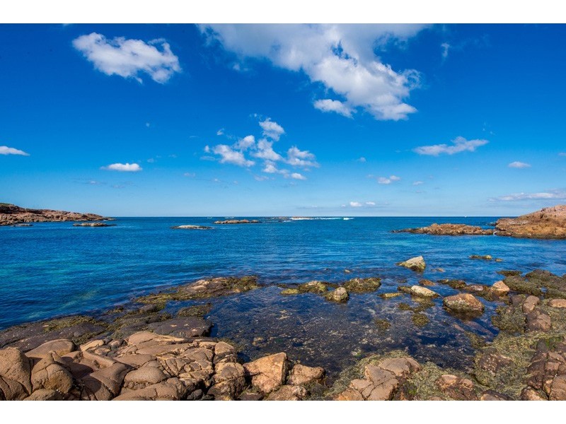 6a Pacific Street, Fishermans Bay NSW 2316