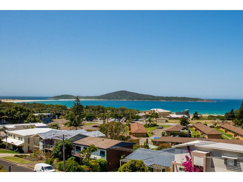 70 Lentara Street, Fingal Bay NSW 2315