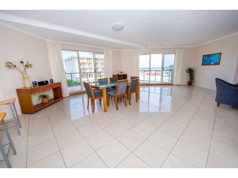 201/2 Messines Street, Shoal Bay NSW 2315