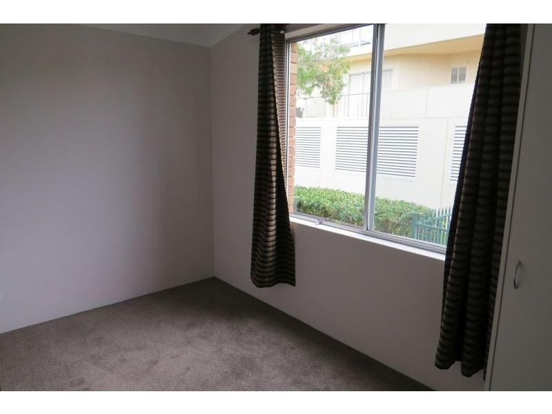 9/4 Messines St, Shoal Bay NSW 2315