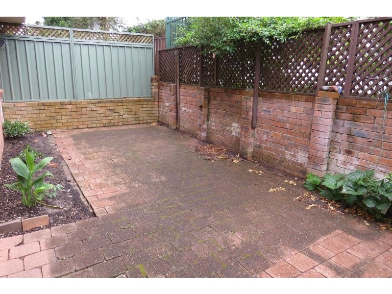 9/4 Messines St, Shoal Bay NSW 2315