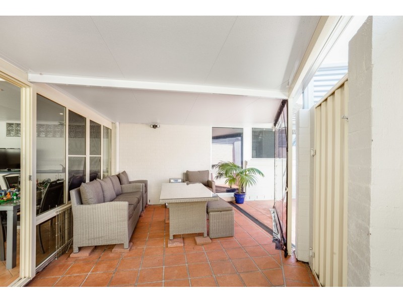 2 Seabreeze Close, Anna Bay NSW 2316