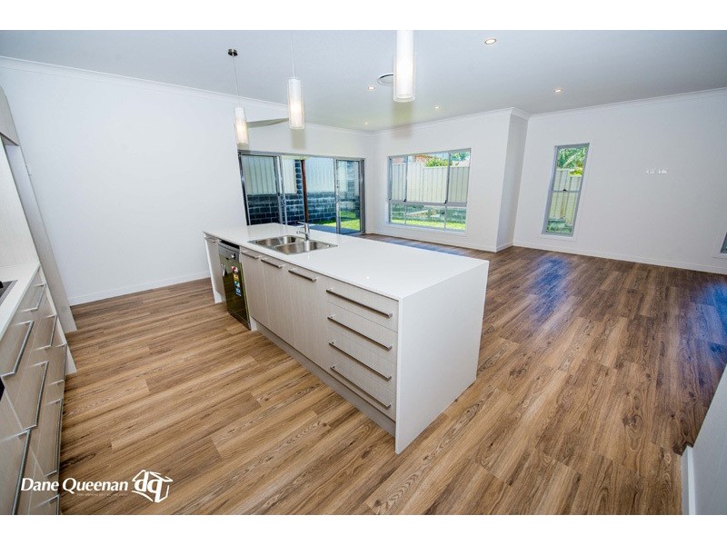 1 and 2/49 Yachtsman Crescent, Salamander Bay NSW 2317