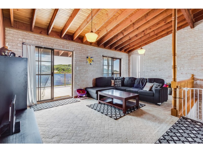 5 Ocean Street, Fishermans Bay NSW 2316