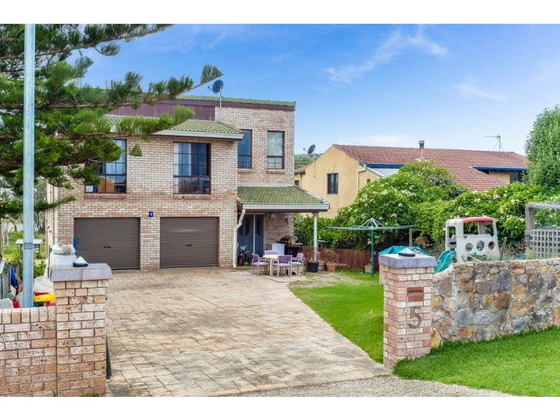 5 Ocean Street, Fishermans Bay NSW 2316