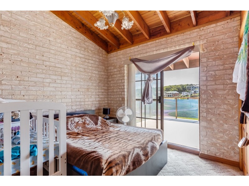 5 Ocean Street, Fishermans Bay NSW 2316