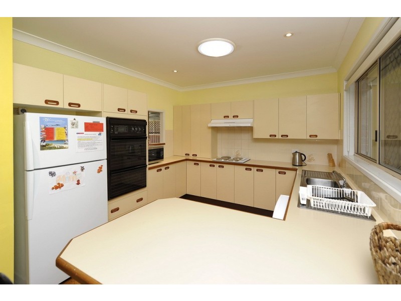 120 Government Rd, Shoal Bay NSW 2315