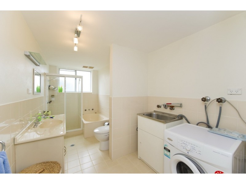 2/13 Soldier Point Rd, Soldiers Point NSW 2317