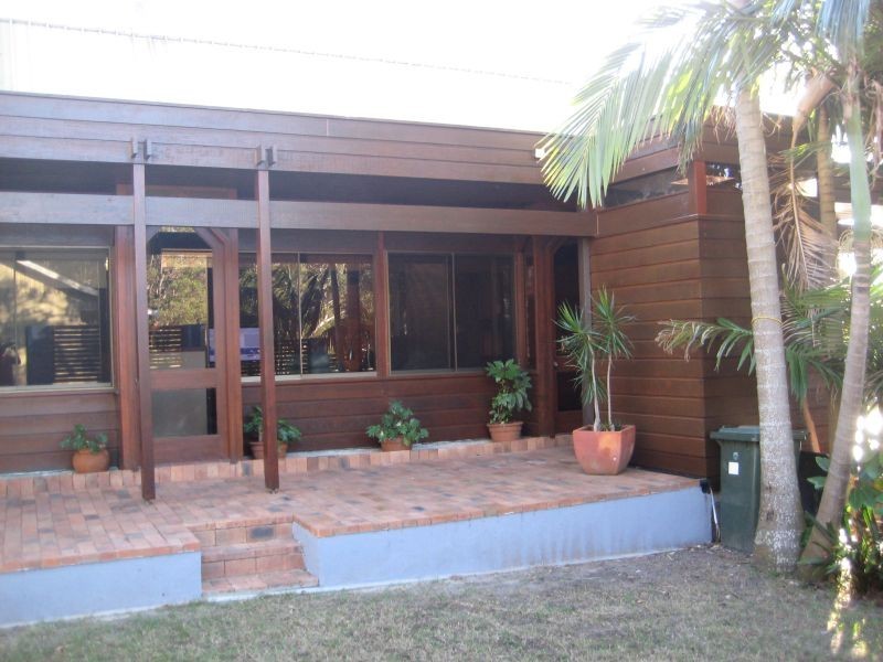 10 Ocean Beach Road, Shoal Bay NSW 2315