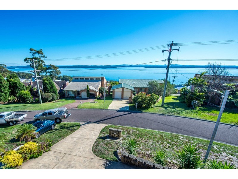 1/22 Canomii Close, Nelson Bay NSW 2315