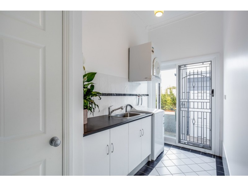 9 Echo Place, One Mile NSW 2316