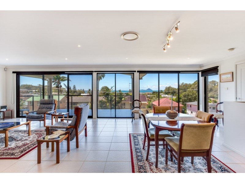 10 Raymond Avenue, Salamander Bay NSW 2317