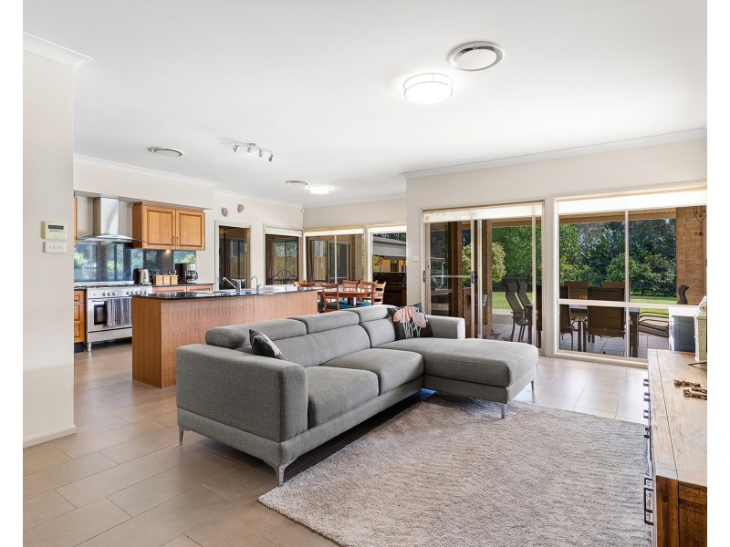 10 Melaleuca Drive, One Mile NSW 2316