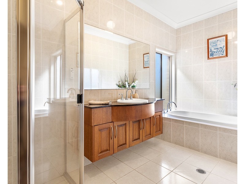 10 Melaleuca Drive, One Mile NSW 2316